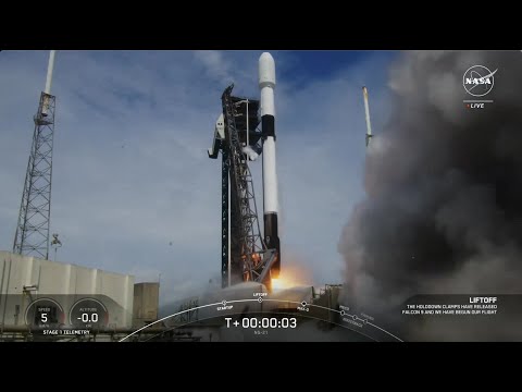 Blastoff! SpaceX launches Cygnus freighter to space station, nails landing in Florida